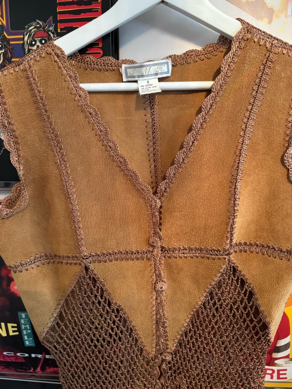 Brown Crochet-Panel Suede-Look Sleeveless Vest - Picture 2 of 5